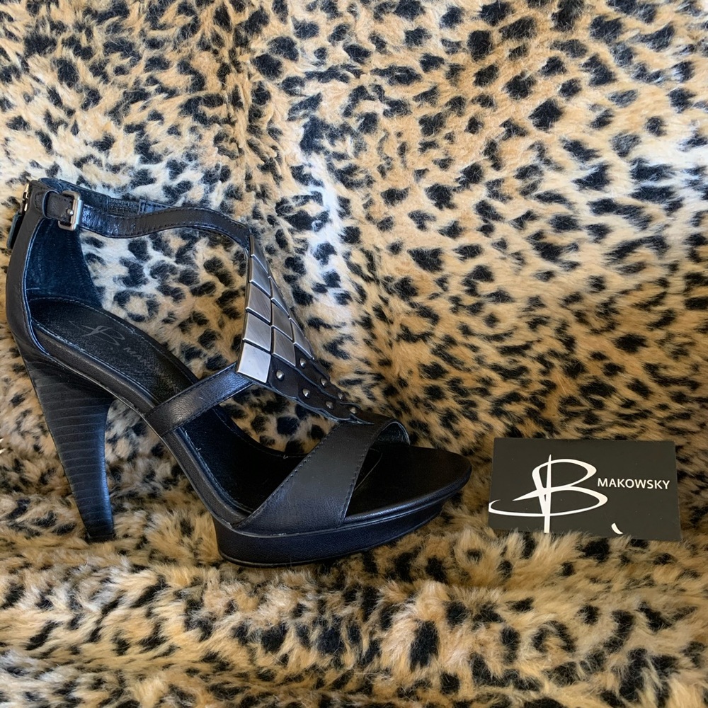 B Makowsky “Bminga” Open-toed heeled sandals 7M